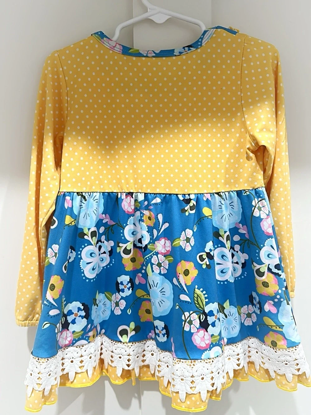 N/A charming yellow